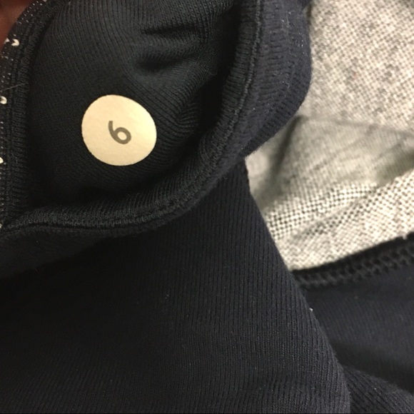 (SOLD) LULULEMON Gather & Crow Crop Leggings 6 - Picture 4 of 4